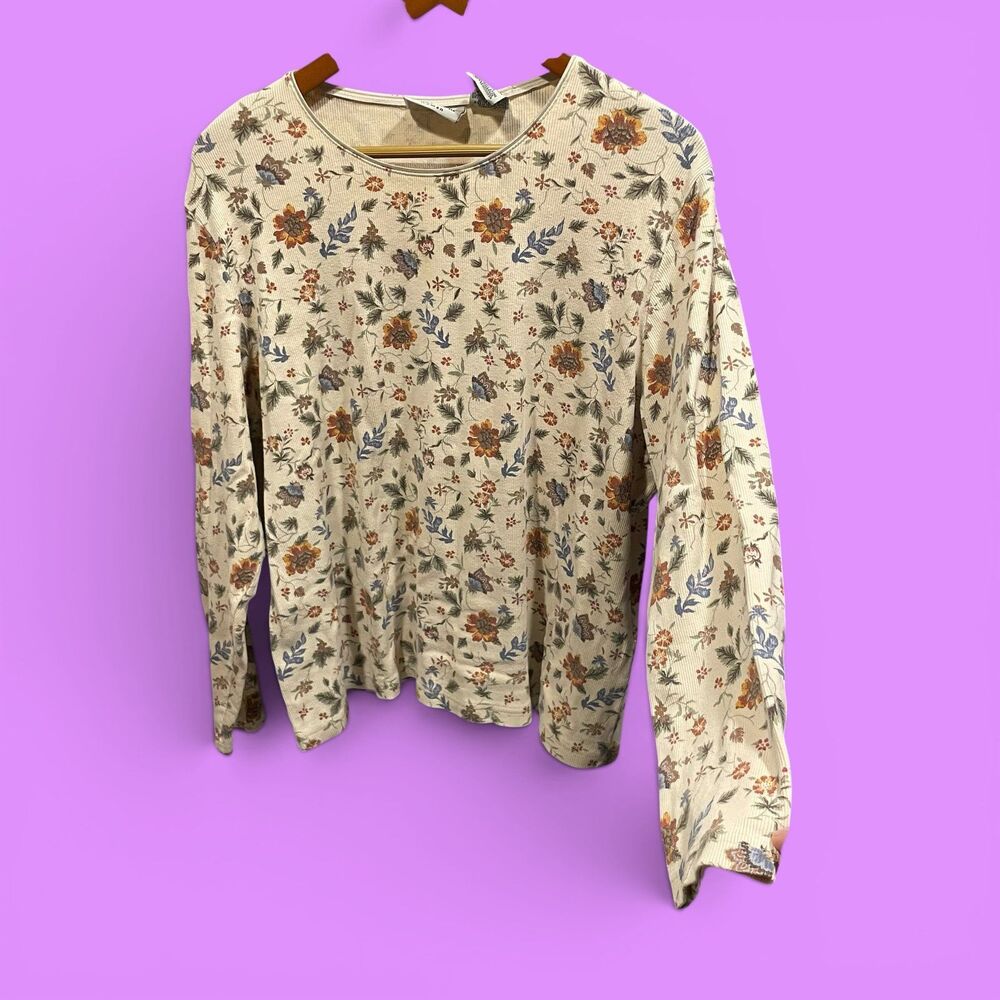 Cute 80s-90s creamy cotton ribbed floral cottagecore top stretch